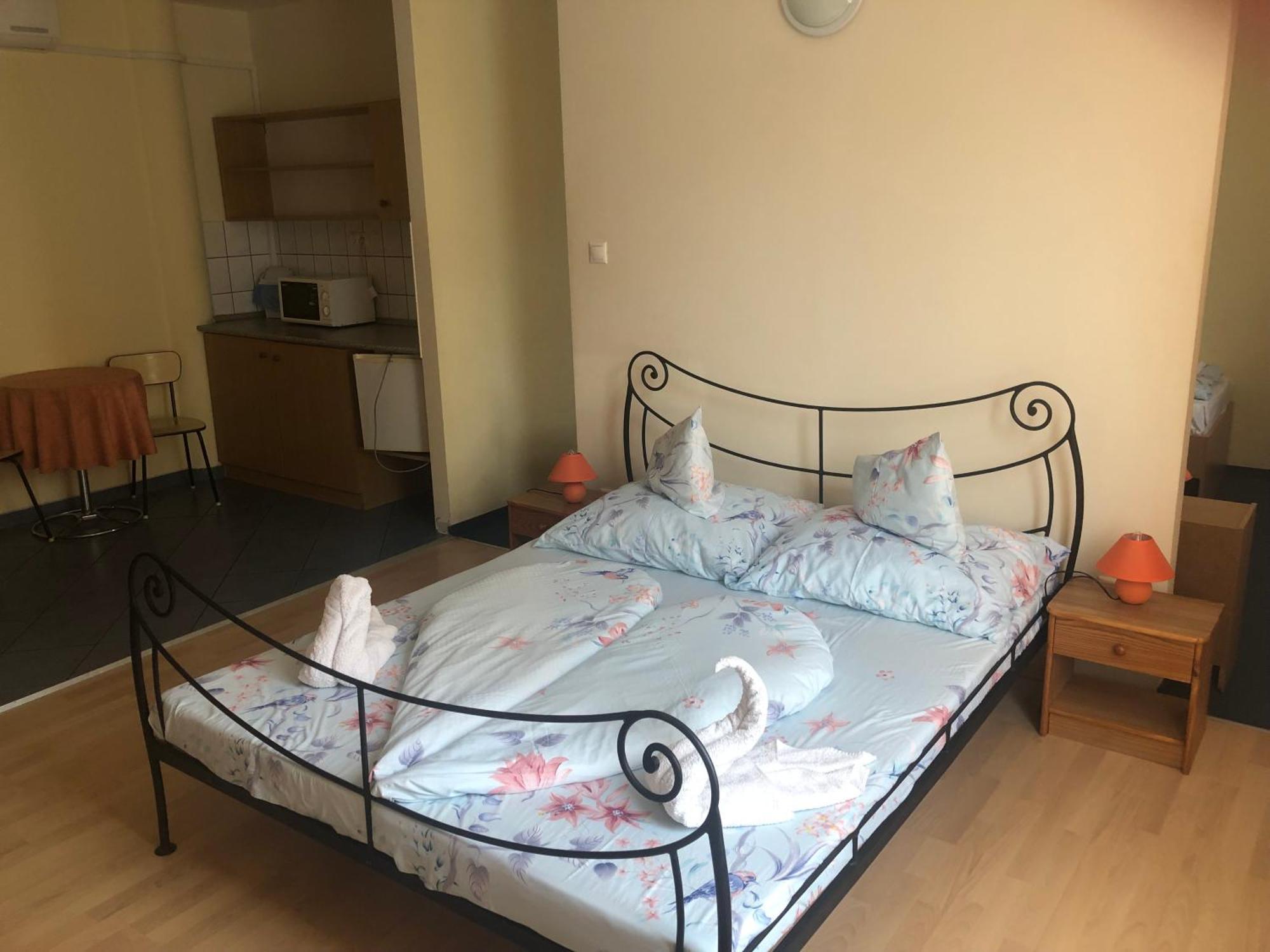 City Hotel Siófok Eksteriør bilde
