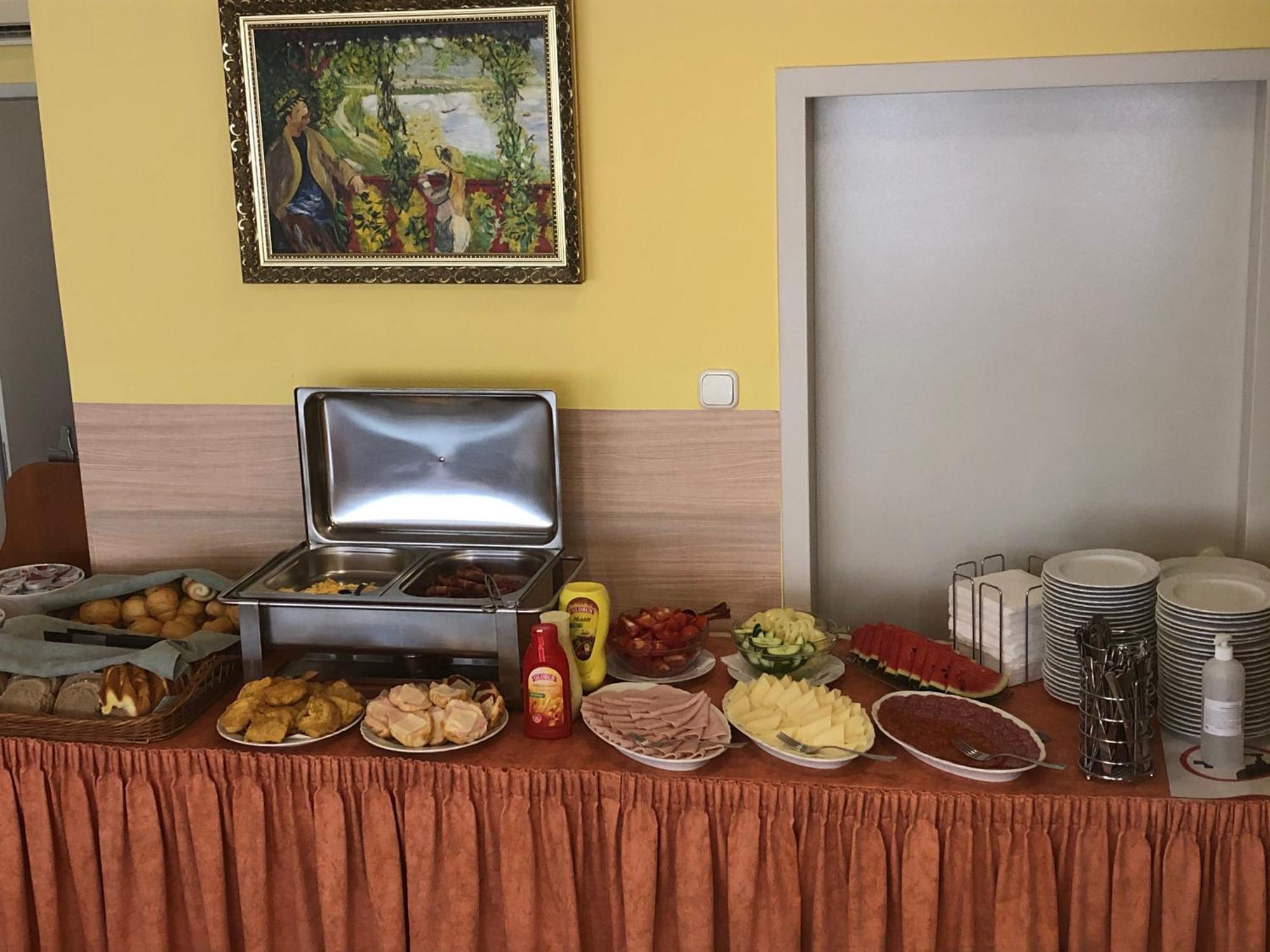City Hotel Siófok Eksteriør bilde